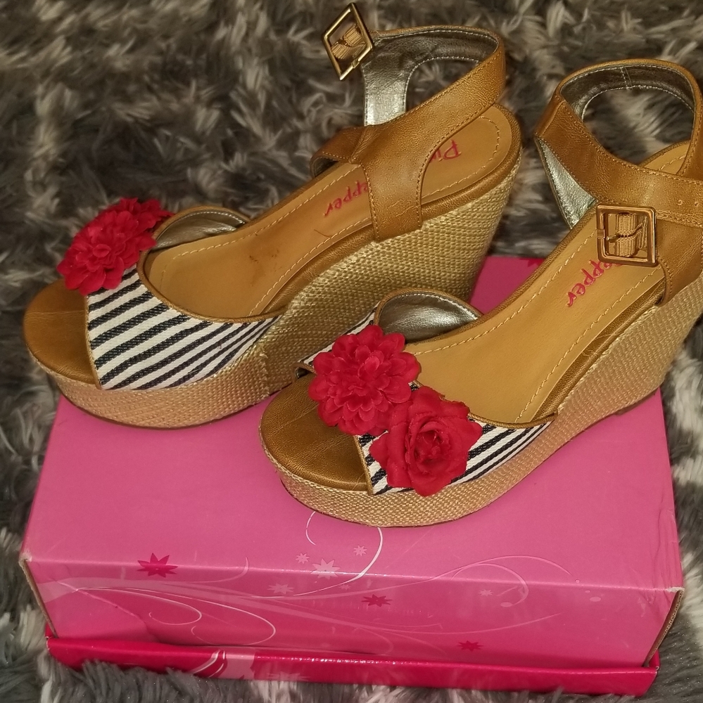Shoes - Picture 2 of 4